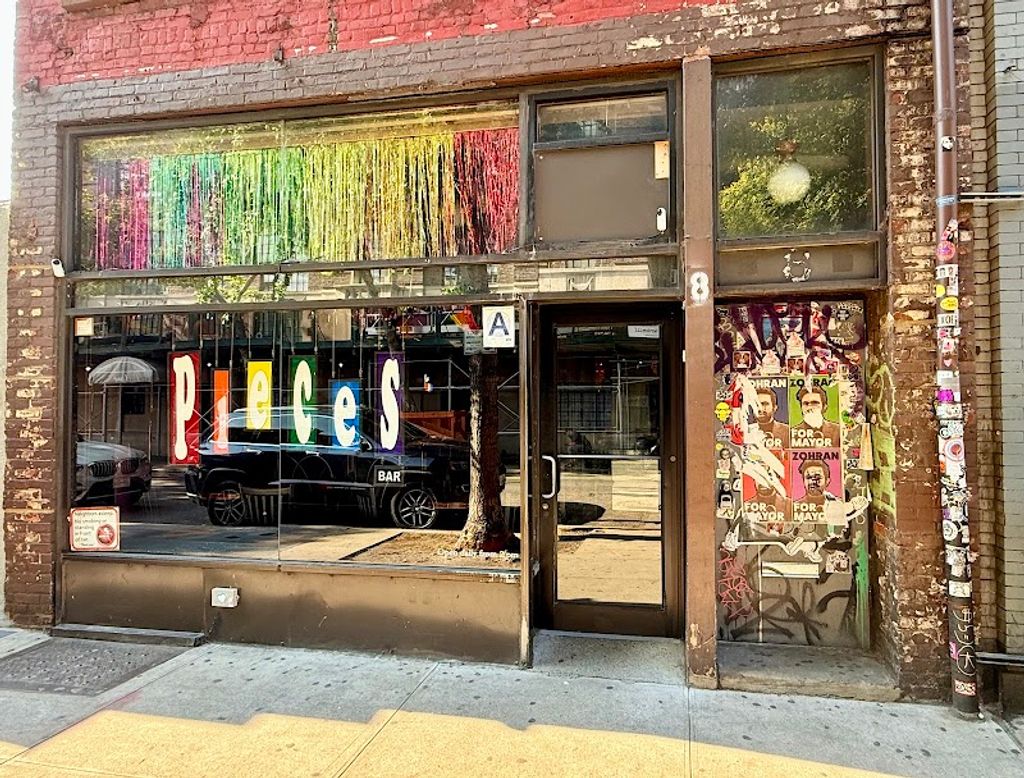 Pieces Bar